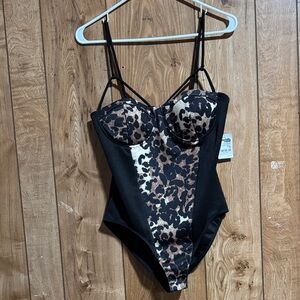 Charlotte Russe Black and Leopard Print Bodysuit